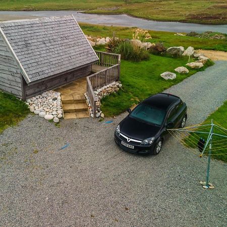 Swan View Lodge - North Uist Lochmaddy Exterior photo